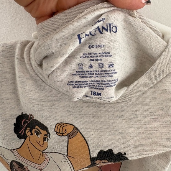 Kids Encanto T-Shirt - Picture 3 of 3